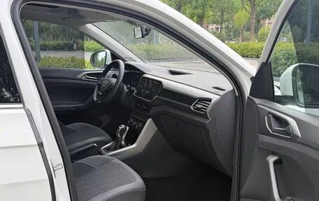 Volkswagen T-Cross I, 2022 год, 1 595 000 рублей, 12 фотография