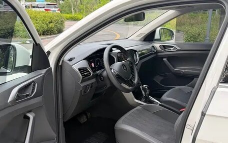 Volkswagen T-Cross I, 2022 год, 1 595 000 рублей, 8 фотография