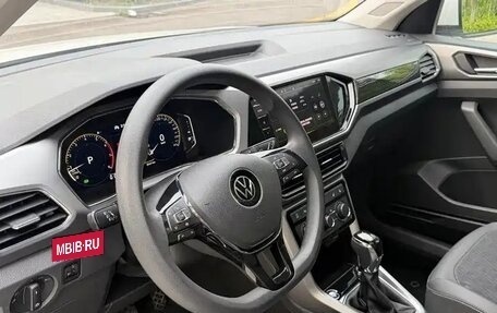 Volkswagen T-Cross I, 2022 год, 1 595 000 рублей, 7 фотография