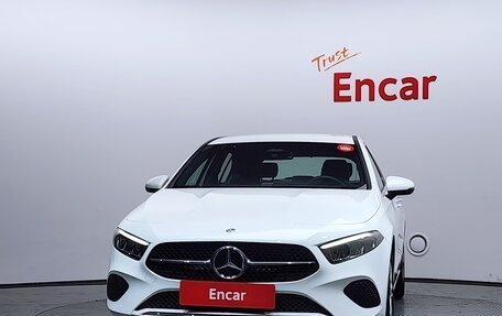Mercedes-Benz A-Класс, 2025 год, 3 940 000 рублей, 3 фотография
