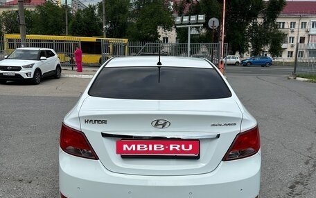 Hyundai Solaris II рестайлинг, 2015 год, 940 000 рублей, 4 фотография