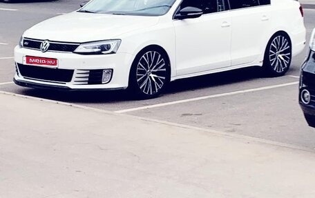 Volkswagen Jetta VI, 2013 год, 1 150 000 рублей, 1 фотография