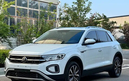 Volkswagen T-Roc I, 2023 год, 1 590 028 рублей, 1 фотография