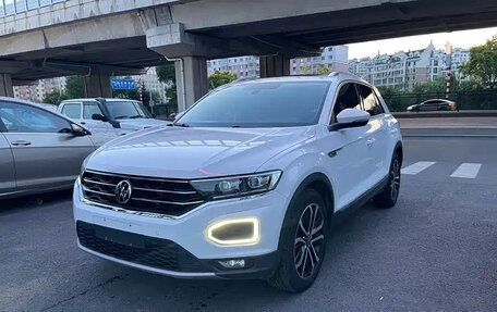 Volkswagen T-Roc I, 2022 год, 1 420 028 рублей, 1 фотография