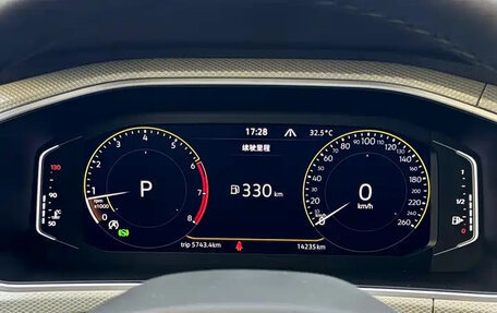 Volkswagen T-Roc I, 2023 год, 1 590 028 рублей, 9 фотография