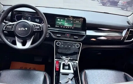 KIA Seltos I, 2023 год, 1 421 100 рублей, 10 фотография