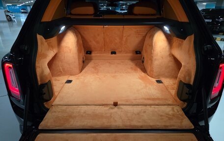 Rolls-Royce Cullinan, 2020 год, 30 500 000 рублей, 19 фотография