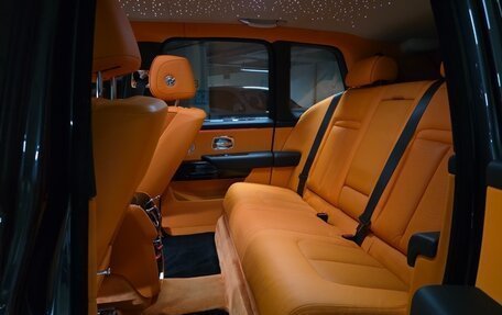 Rolls-Royce Cullinan, 2020 год, 30 500 000 рублей, 18 фотография