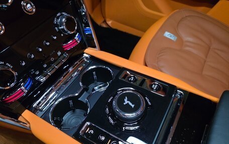 Rolls-Royce Cullinan, 2020 год, 30 500 000 рублей, 15 фотография