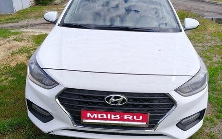 Hyundai Solaris II рестайлинг, 2019 год, 1 100 000 рублей, 3 фотография
