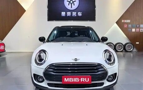 MINI Clubman, 2023 год, 2 634 000 рублей, 3 фотография