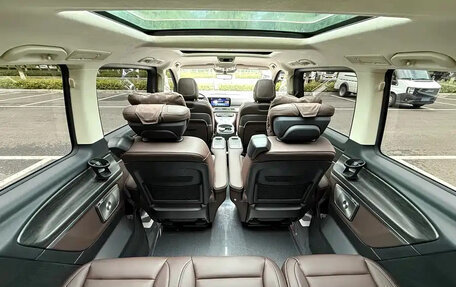 Mercedes-Benz V-Класс, 2024 год, 8 620 000 рублей, 14 фотография