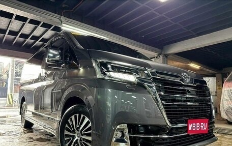Toyota HiAce H300, 2024 год, 7 200 000 рублей, 1 фотография