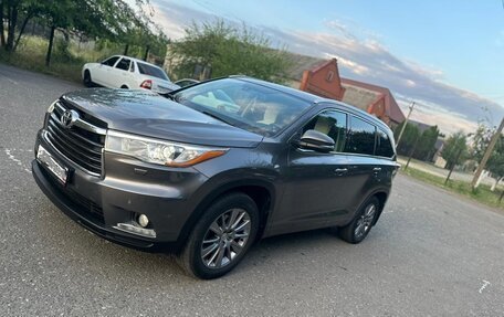 Toyota Highlander III, 2014 год, 2 550 000 рублей, 4 фотография