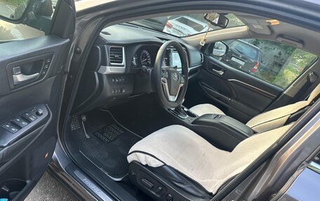 Toyota Highlander III, 2014 год, 2 550 000 рублей, 11 фотография