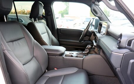 Toyota Land Cruiser Prado, 2024 год, 10 400 000 рублей, 10 фотография