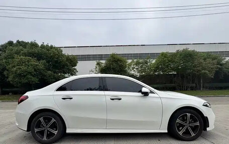 Mercedes-Benz A-Класс, 2022 год, 1 430 000 рублей, 8 фотография