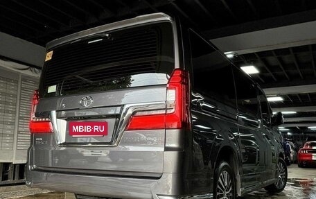 Toyota HiAce H300, 2024 год, 7 200 000 рублей, 2 фотография
