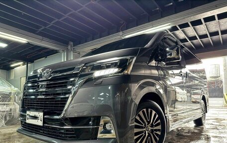 Toyota HiAce H300, 2024 год, 7 200 000 рублей, 4 фотография