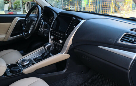 Mitsubishi Pajero Sport III рестайлинг, 2020 год, 3 598 000 рублей, 8 фотография
