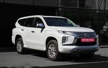 Mitsubishi Pajero Sport III рестайлинг, 2020 год, 3 598 000 рублей, 3 фотография