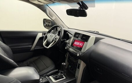 Toyota Land Cruiser Prado 150 рестайлинг 2, 2011 год, 2 500 000 рублей, 12 фотография
