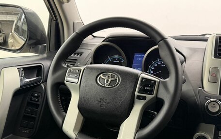 Toyota Land Cruiser Prado 150 рестайлинг 2, 2011 год, 2 500 000 рублей, 18 фотография