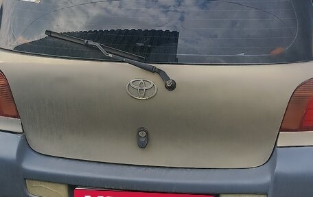 Toyota Vitz, 2001 год, 150 000 рублей, 3 фотография