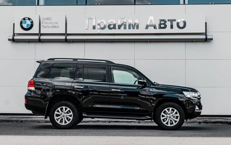 Toyota Land Cruiser 200, 2020 год, 7 900 000 рублей, 6 фотография