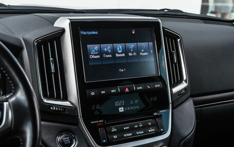 Toyota Land Cruiser 200, 2020 год, 7 900 000 рублей, 24 фотография
