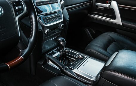 Toyota Land Cruiser 200, 2020 год, 7 900 000 рублей, 27 фотография