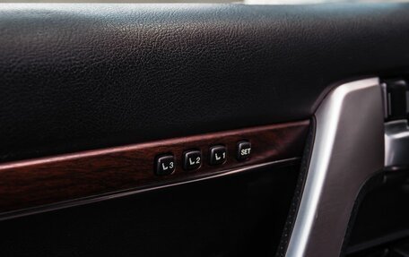 Toyota Land Cruiser 200, 2020 год, 7 900 000 рублей, 29 фотография