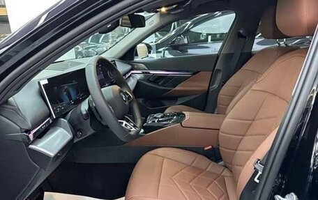 BMW 5 серия, 2025 год, 7 400 000 рублей, 6 фотография