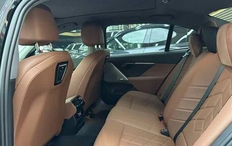 BMW 5 серия, 2025 год, 7 400 000 рублей, 15 фотография
