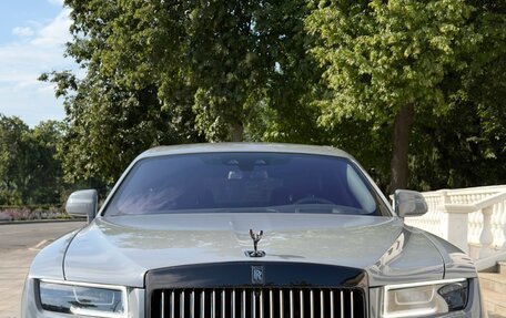 Rolls-Royce Ghost Series II рестайлинг, 2021 год, 35 000 000 рублей, 1 фотография