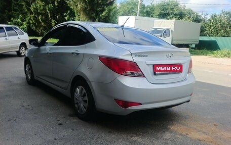 Hyundai Solaris II рестайлинг, 2015 год, 590 000 рублей, 1 фотография