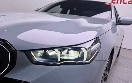 BMW 5 серия, 2025 год, 6 750 000 рублей, 2 фотография