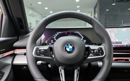 BMW 5 серия, 2025 год, 6 750 000 рублей, 13 фотография