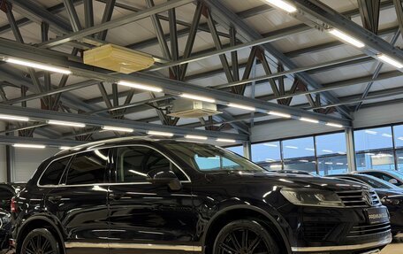 Volkswagen Touareg III, 2016 год, 2 999 000 рублей, 2 фотография