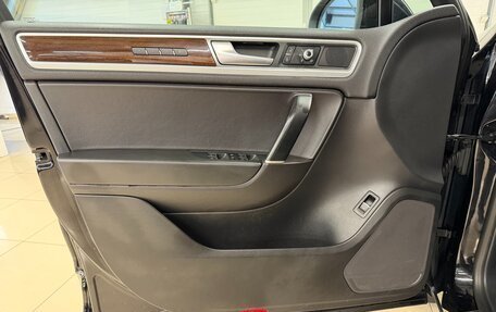Volkswagen Touareg III, 2016 год, 2 999 000 рублей, 26 фотография