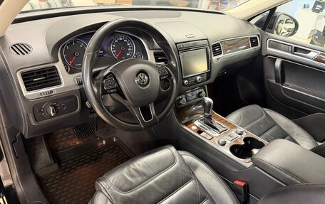 Volkswagen Touareg III, 2016 год, 2 999 000 рублей, 19 фотография