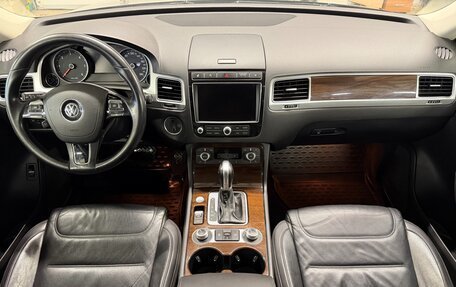 Volkswagen Touareg III, 2016 год, 2 999 000 рублей, 22 фотография