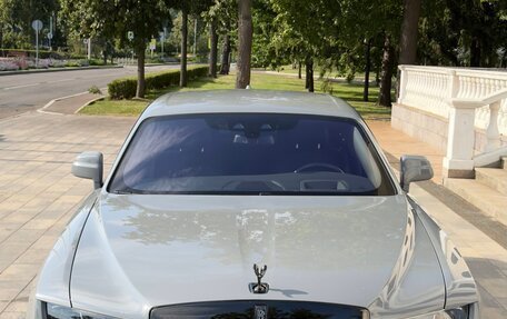 Rolls-Royce Ghost Series II рестайлинг, 2021 год, 35 000 000 рублей, 2 фотография