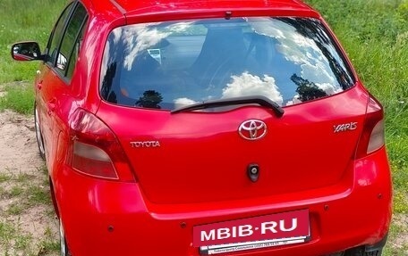 Toyota Yaris III рестайлинг, 2008 год, 550 000 рублей, 3 фотография