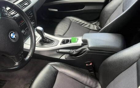 BMW 3 серия, 2011 год, 1 070 000 рублей, 2 фотография