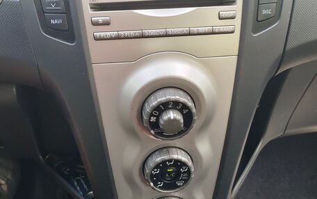 Toyota Yaris III рестайлинг, 2008 год, 550 000 рублей, 14 фотография