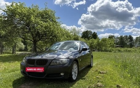 BMW 3 серия, 2011 год, 1 070 000 рублей, 11 фотография