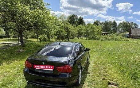 BMW 3 серия, 2011 год, 1 070 000 рублей, 12 фотография