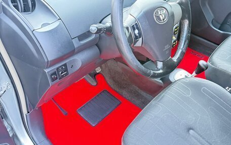 Toyota Yaris III рестайлинг, 2007 год, 900 000 рублей, 4 фотография