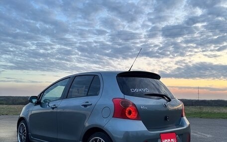 Toyota Yaris III рестайлинг, 2007 год, 900 000 рублей, 8 фотография